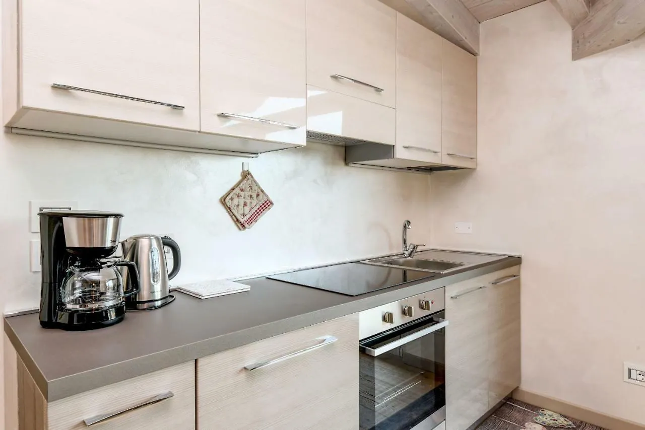 My Sirmione Lake Loft 0*,