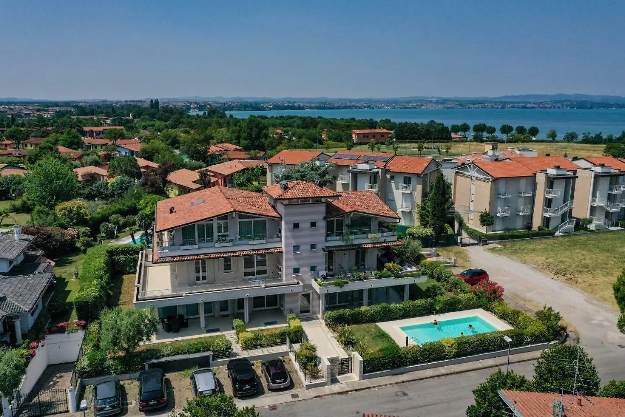 My Sirmione Lake Loft 0*,